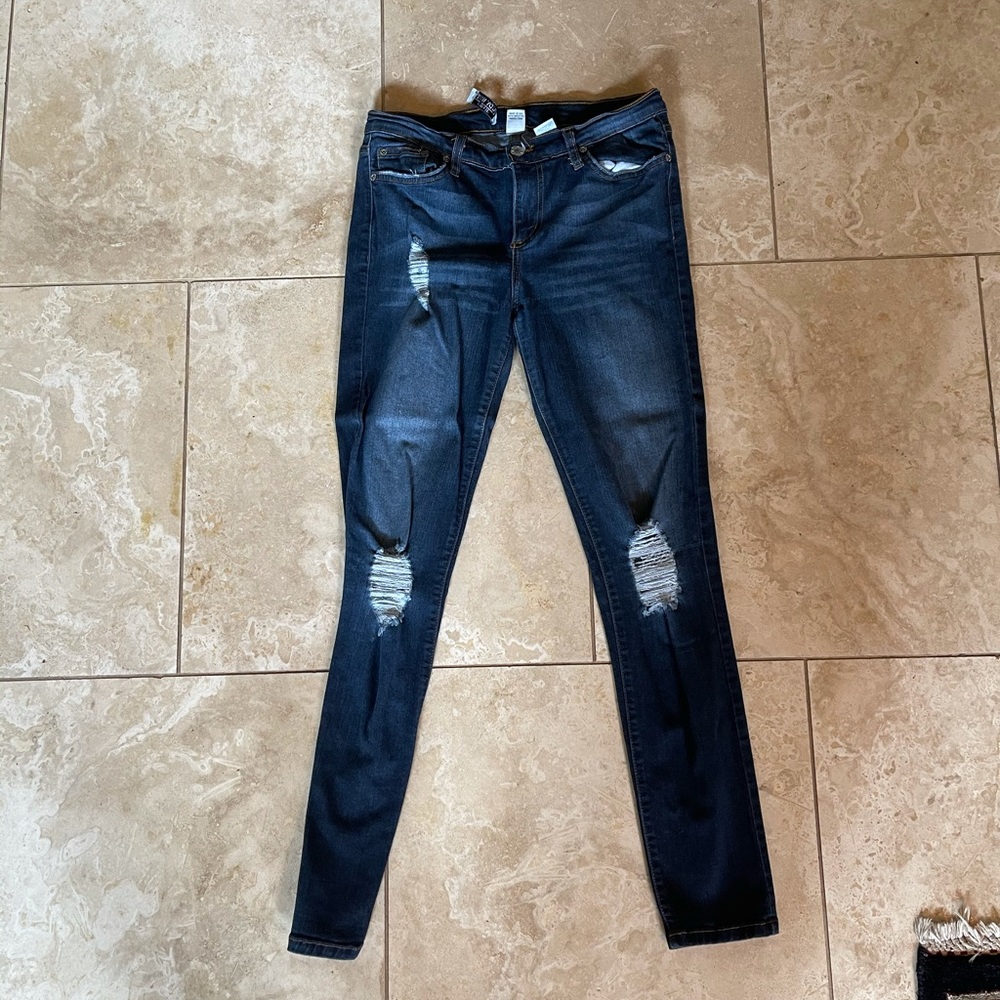 Judy blue distressed skinny jeans